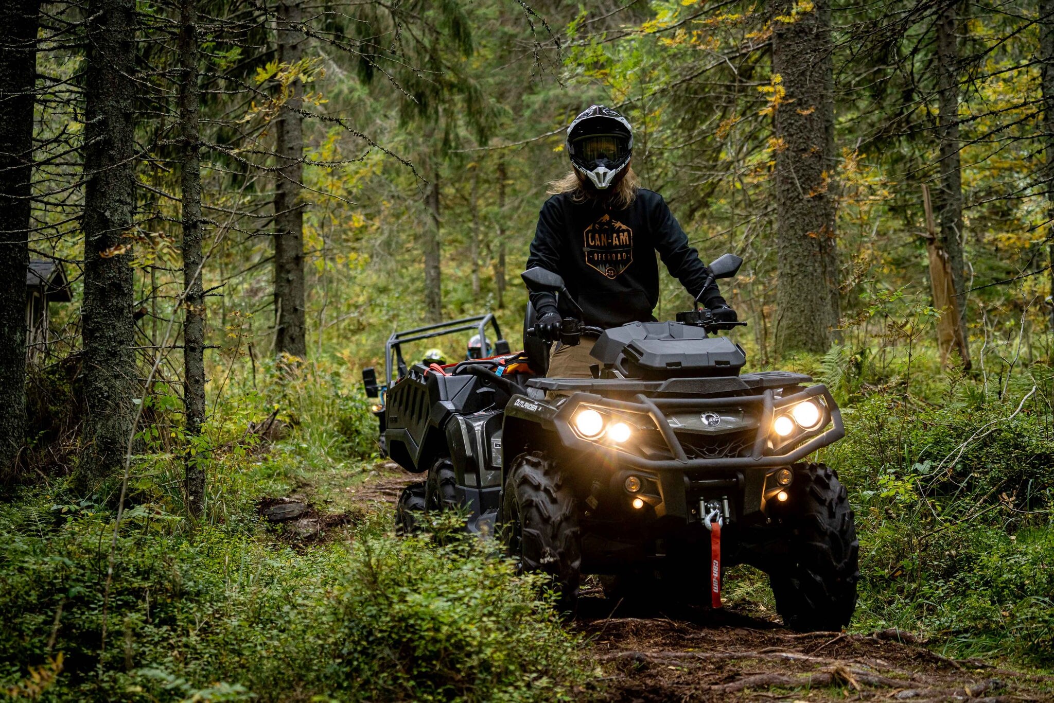 Mann auf einem Can-Am Outlander