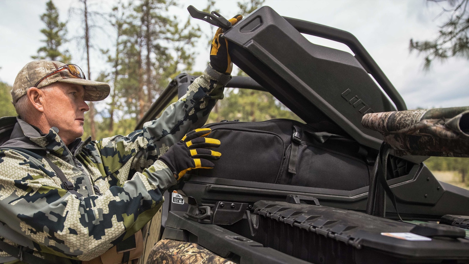 Hunter using a LinQ accessory