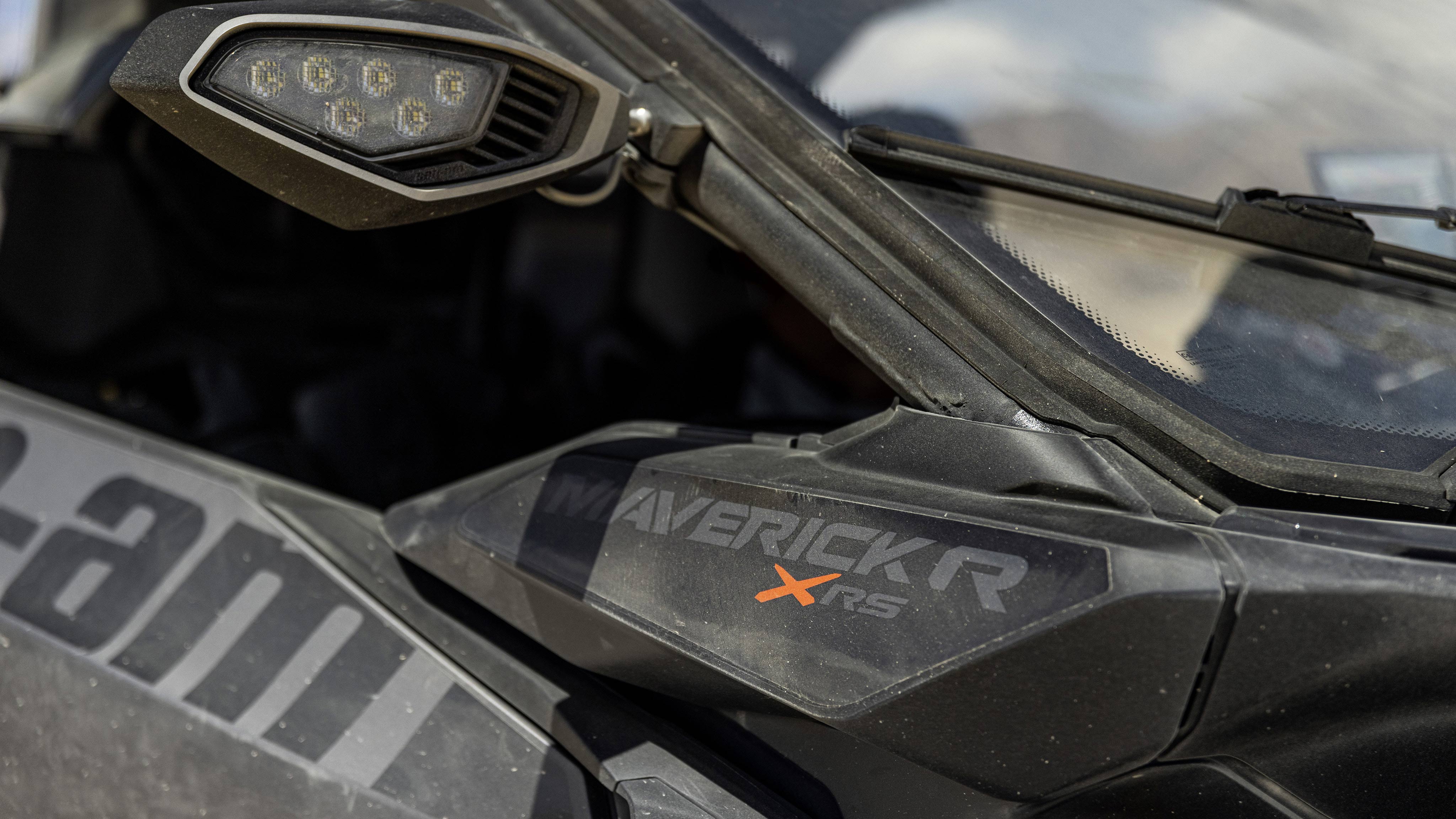 Smart mirror lights on the 2024 Maverick R